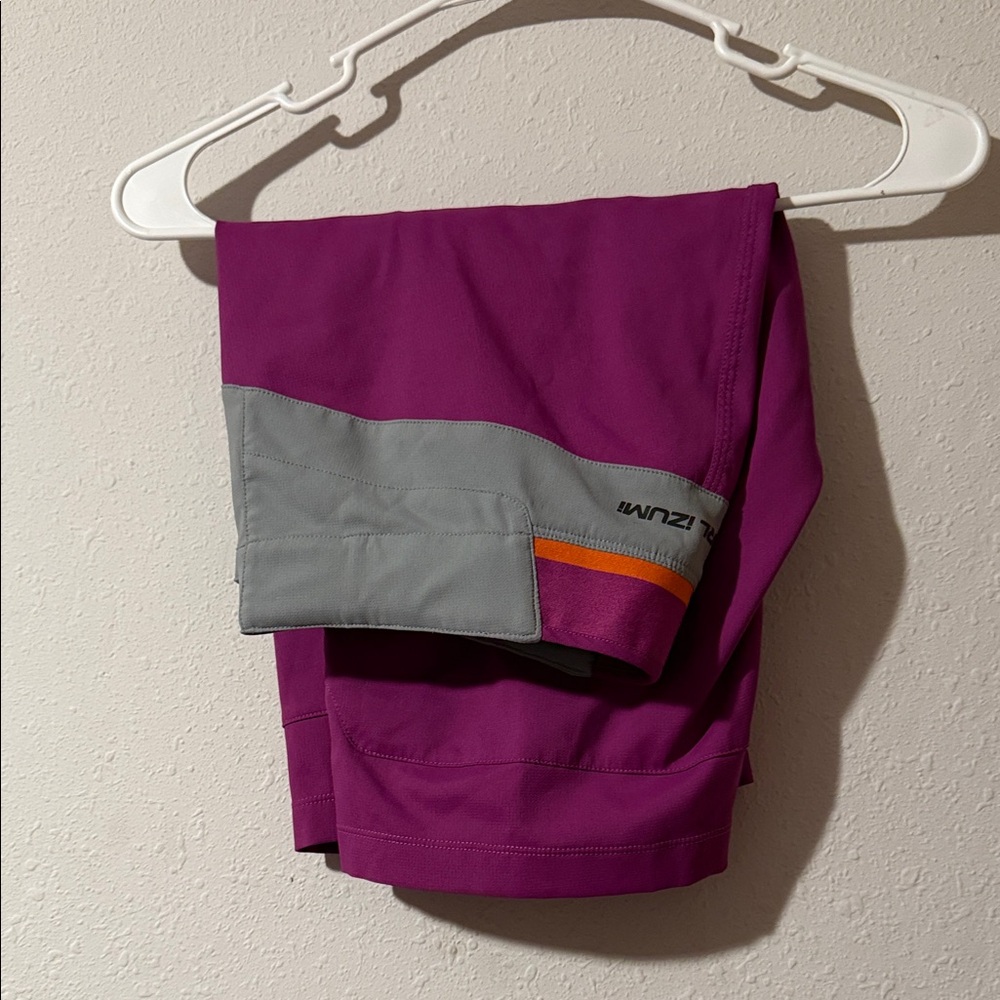 Pearl Izumi Womens Biking Shorts in Purple and Gray